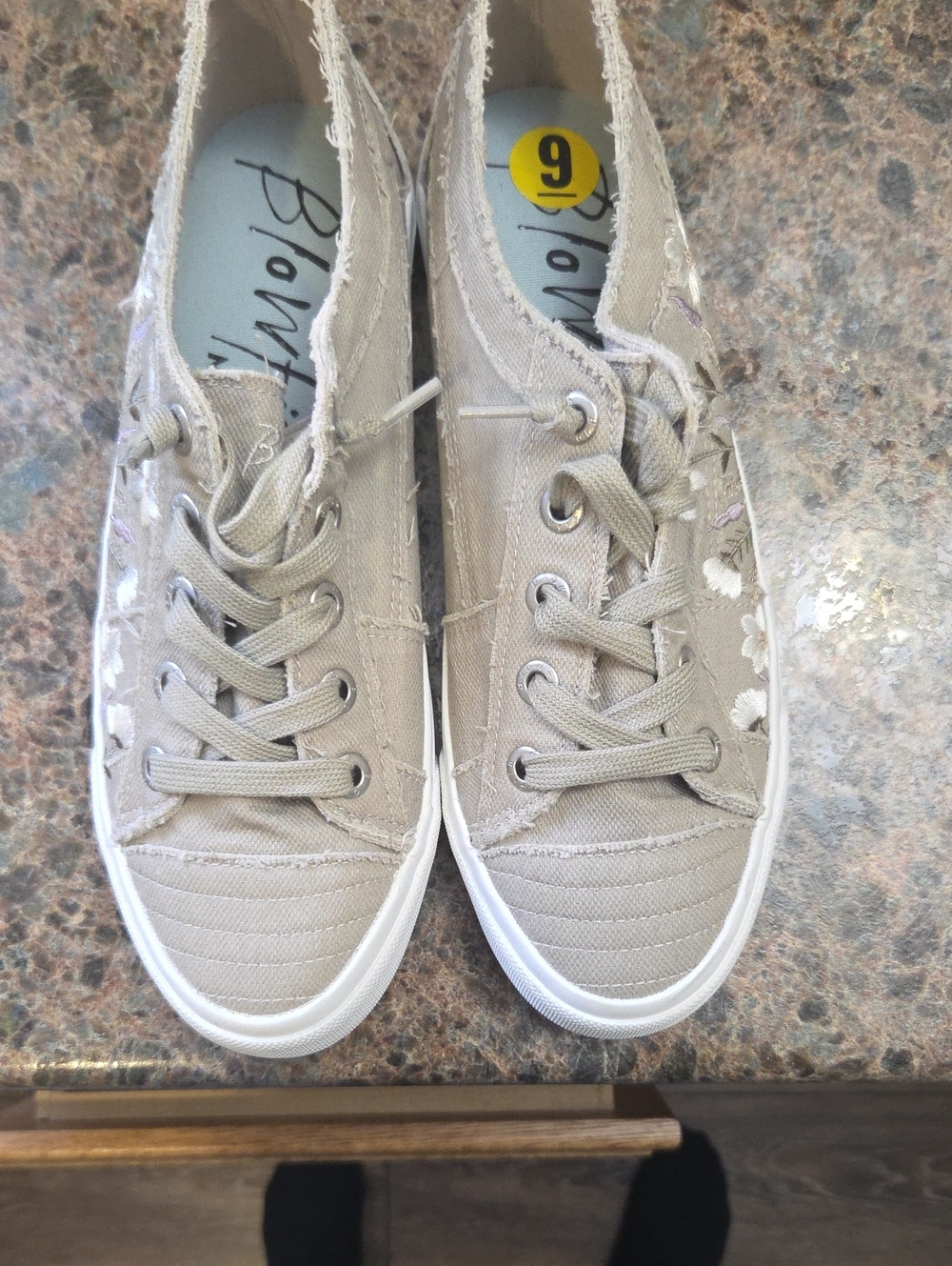 Malibu Women's Lace-Up Canvas Sneakers in Beige and White